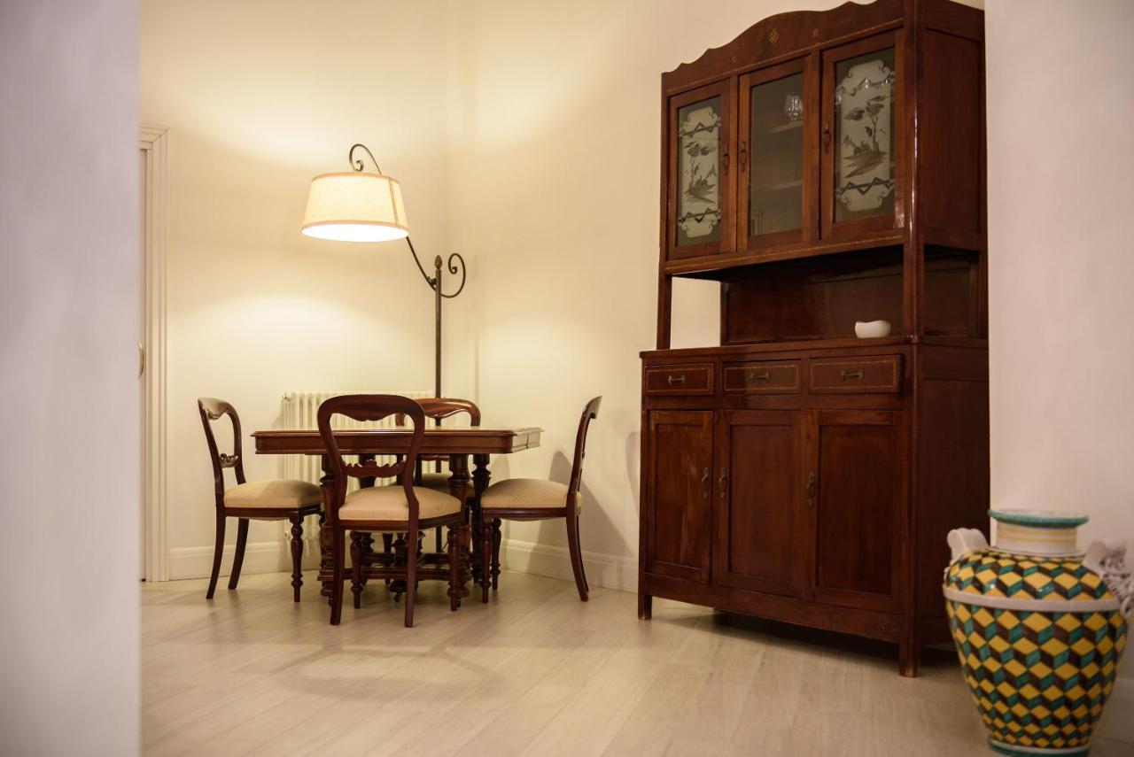 Palazzo Dello Spagnolo Suite Nápoles Exterior foto